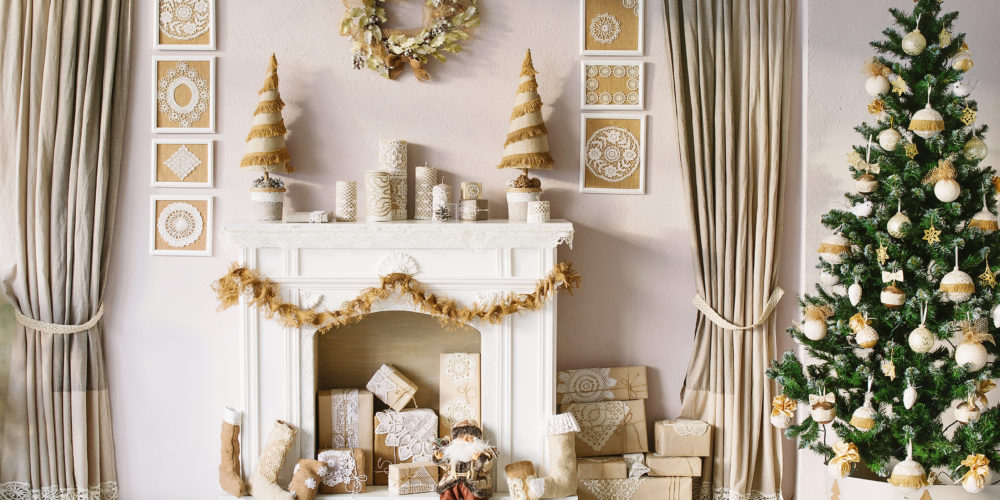 Step Up Your Holiday Home Decor 6 Keylo University - Holiday Home Decor - Your mantle