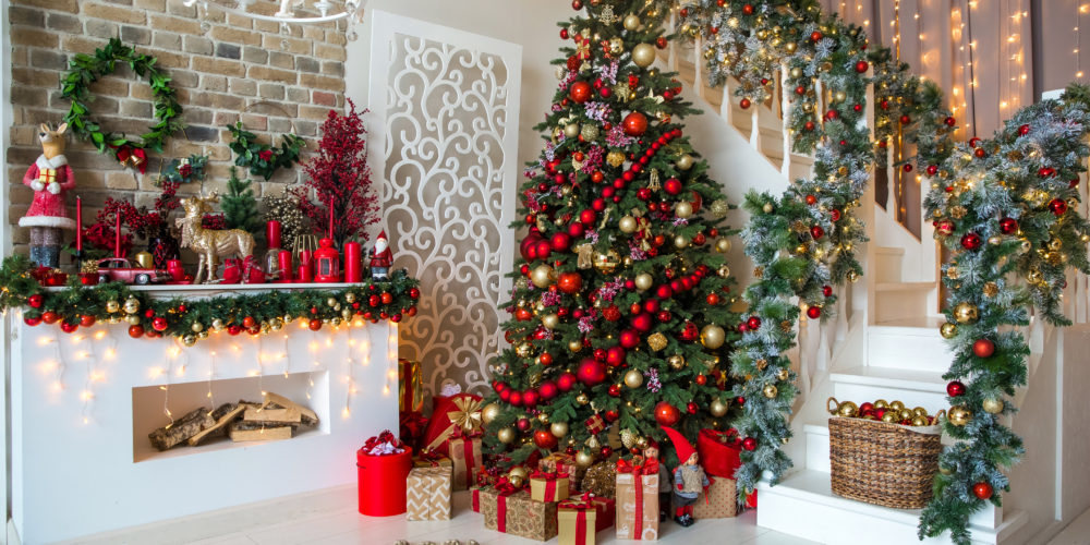 Step Up Your Holiday Home Decor 3 Keylo University - Holiday Home Decor - Too much